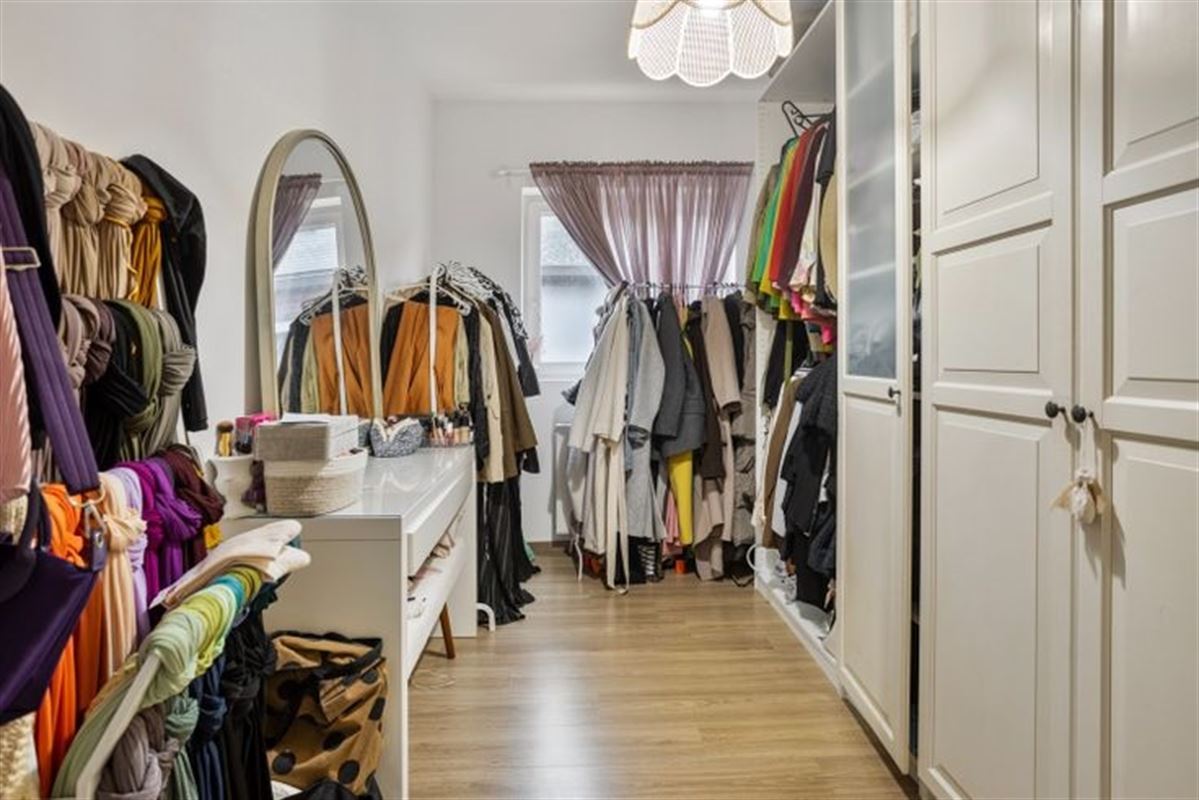 Instapklaar appartement met 2 slaapkamers en groot terras. 