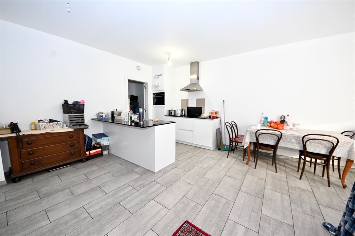 Gelijkvloers appartement met 2 slaapkamers en terras. 