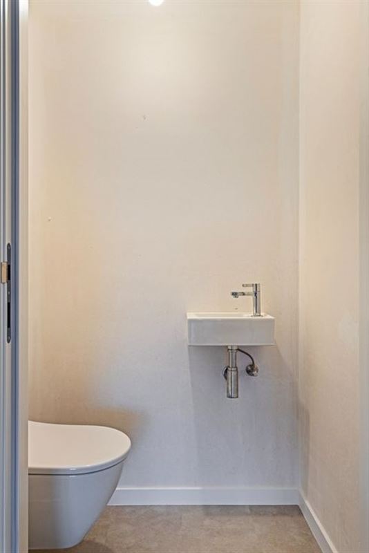 Nieuwbouwappartement met 2 slaapkamers en lift in centrum