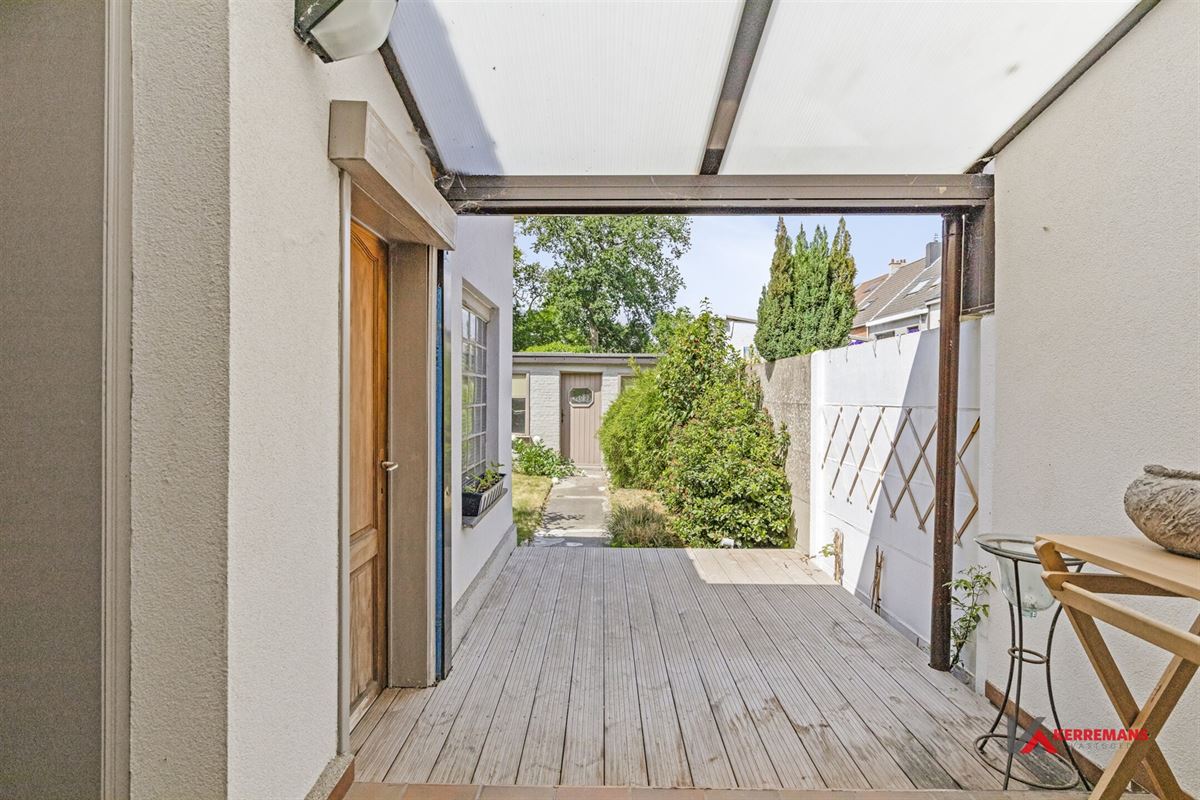 Instapklare woning met 2 slaapkamers en tuin.