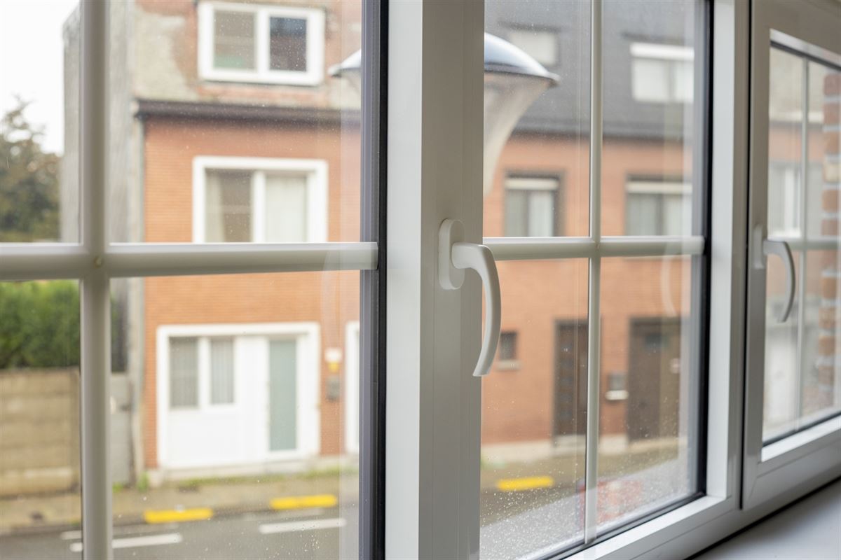 Instapklaar gelijkvloers appartement met 2 slaapkamers.