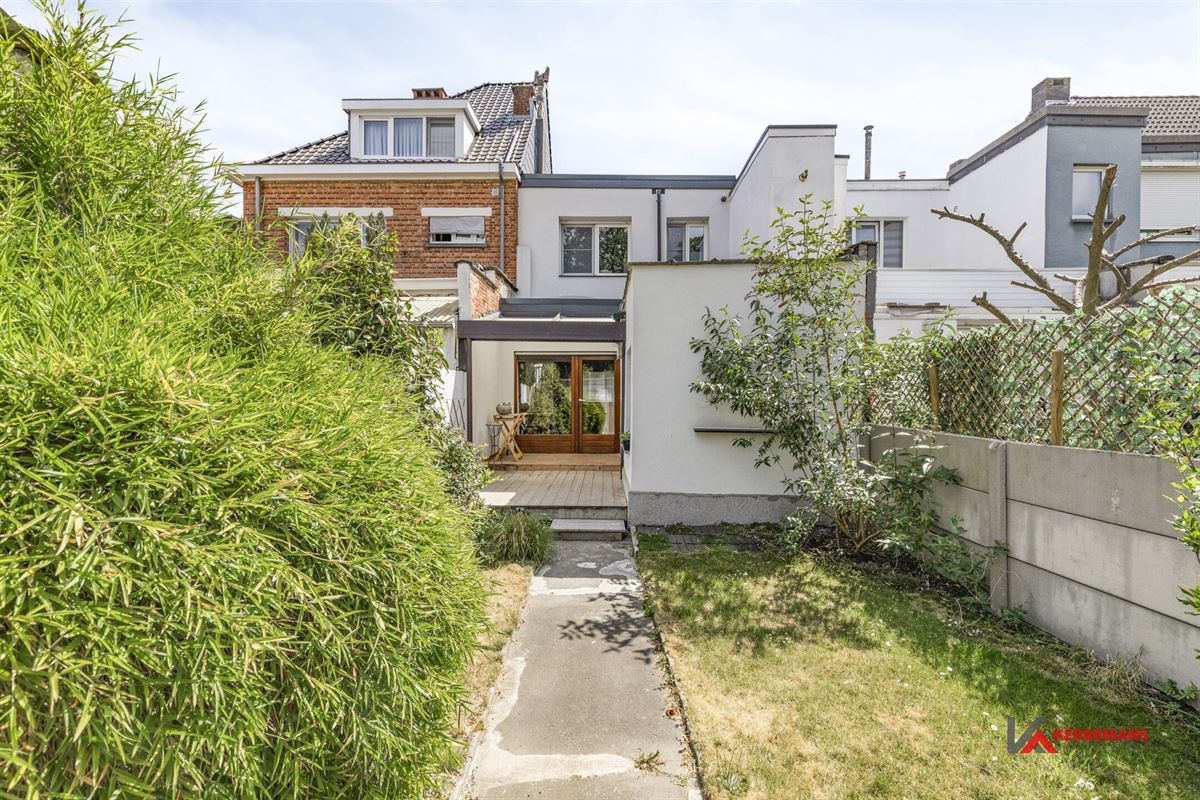 Instapklare woning met 2 slaapkamers en tuin.