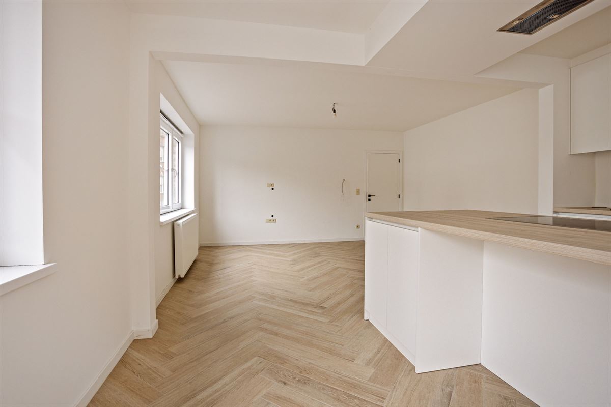 Instapklaar gelijkvloers appartement met 2 slaapkamers.