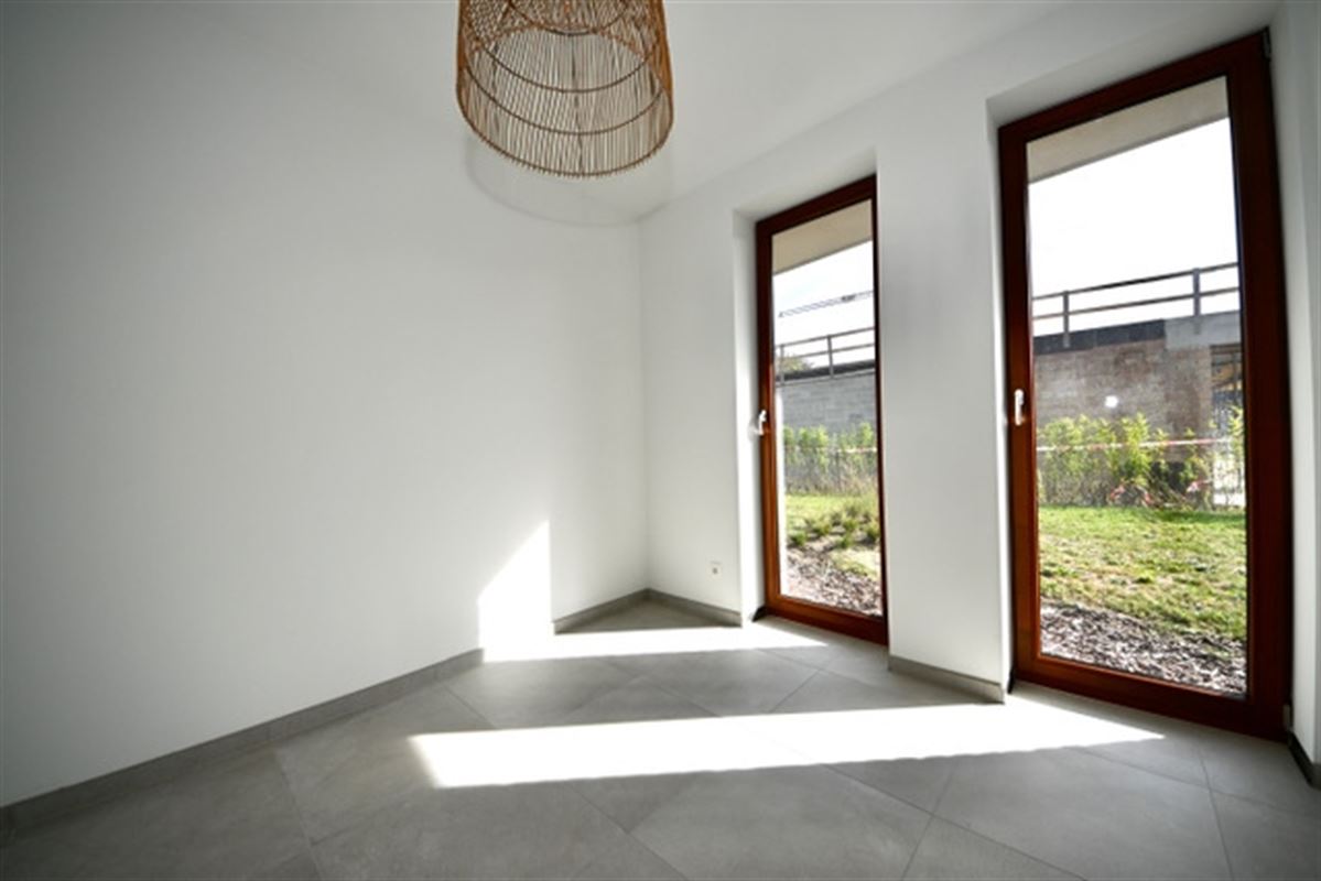 Appartement met 2 slaapkamers, tuin en staanplaats. 