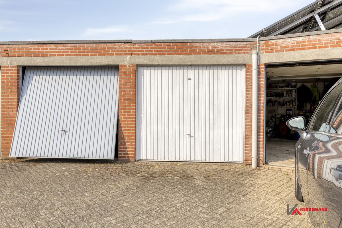Appartement met 2 slaapkamers, terras en garage. 