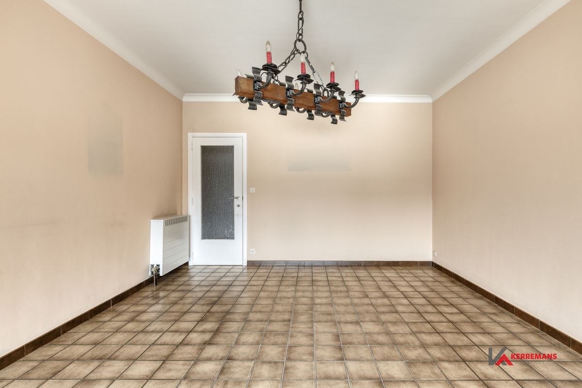 Appartement met 2 slaapkamers, terras en garage. 