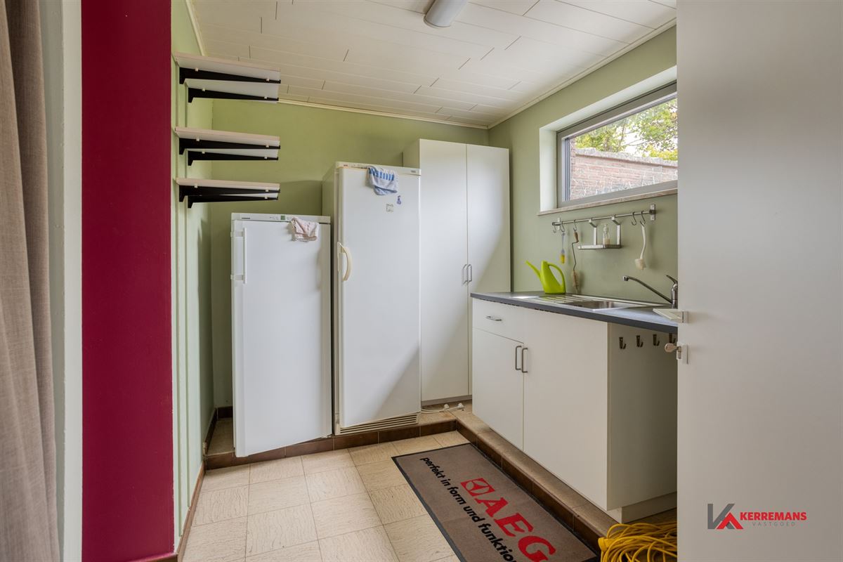 Woning met 3 slaapkamers, garage en tuin. 