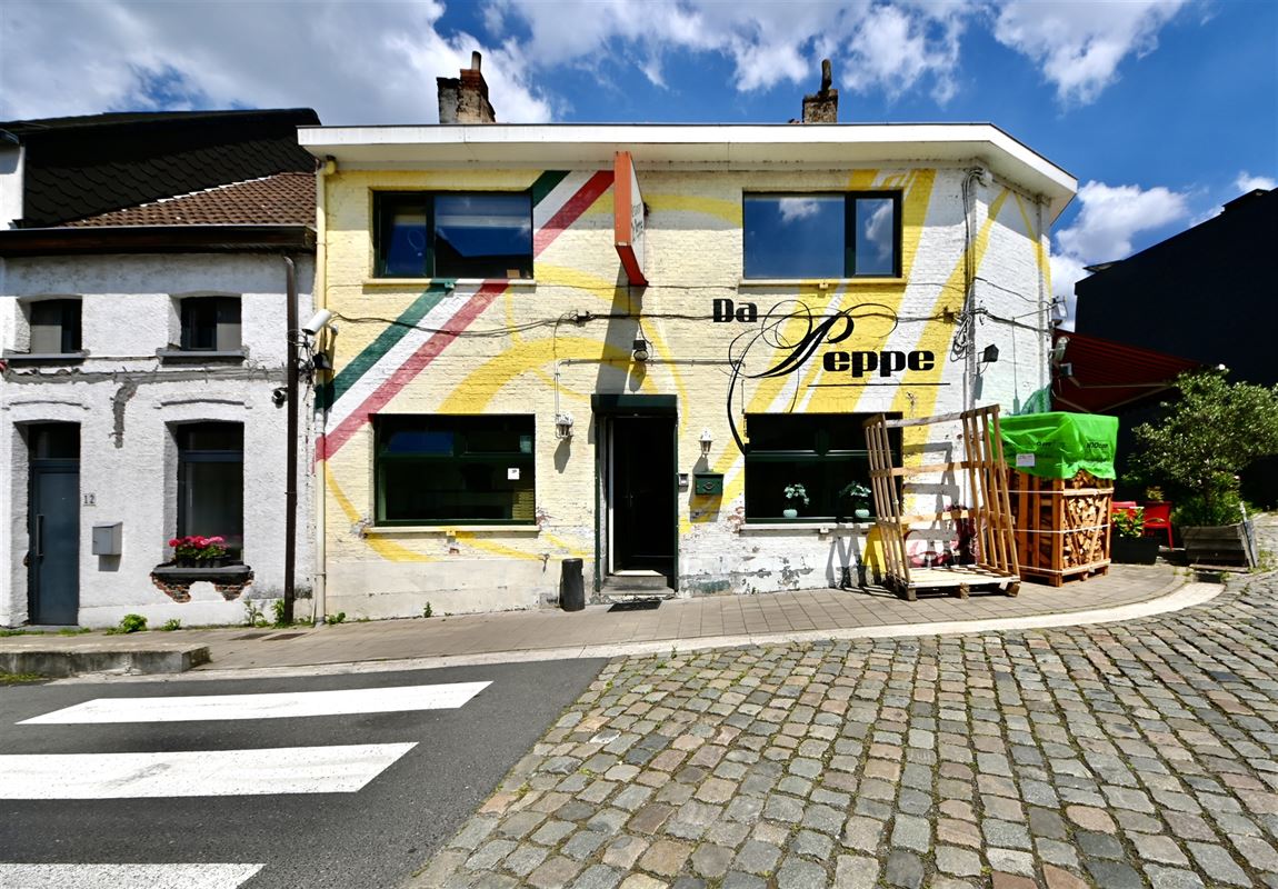 Handelspand met restaurant en appartement