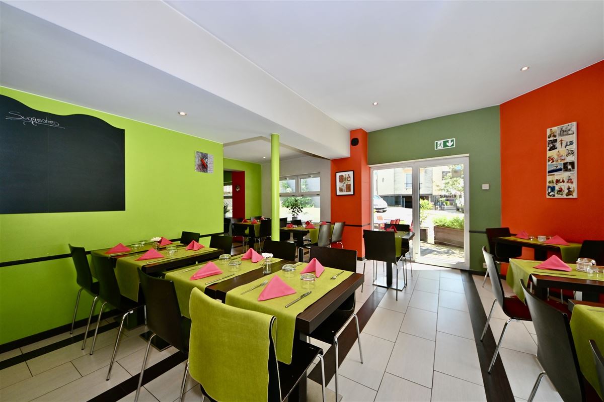 Handelspand met restaurant en appartement