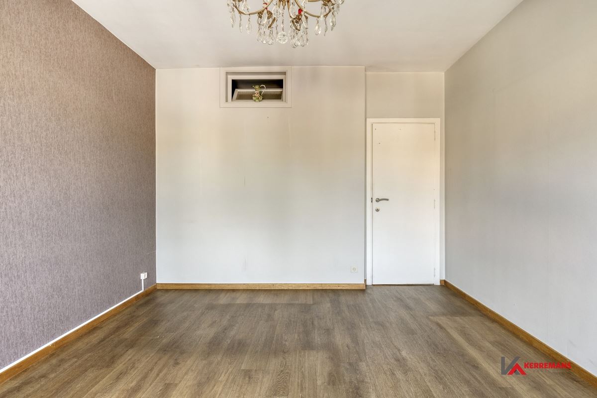 Appartement met 2 slaapkamers, terras en garage. 