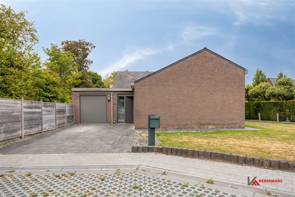 Woning met 3 slaapkamers, garage en tuin. 