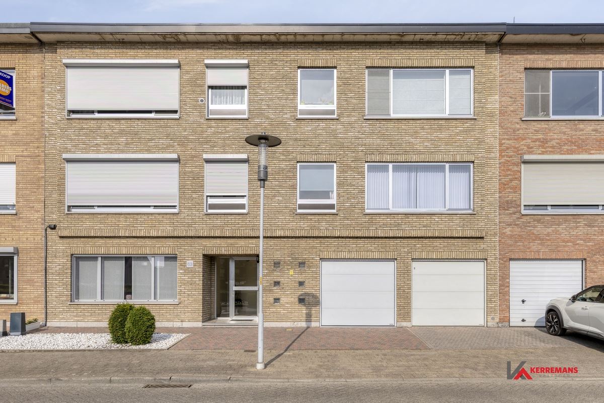 Appartement met 2 slaapkamers, terras en garage. 