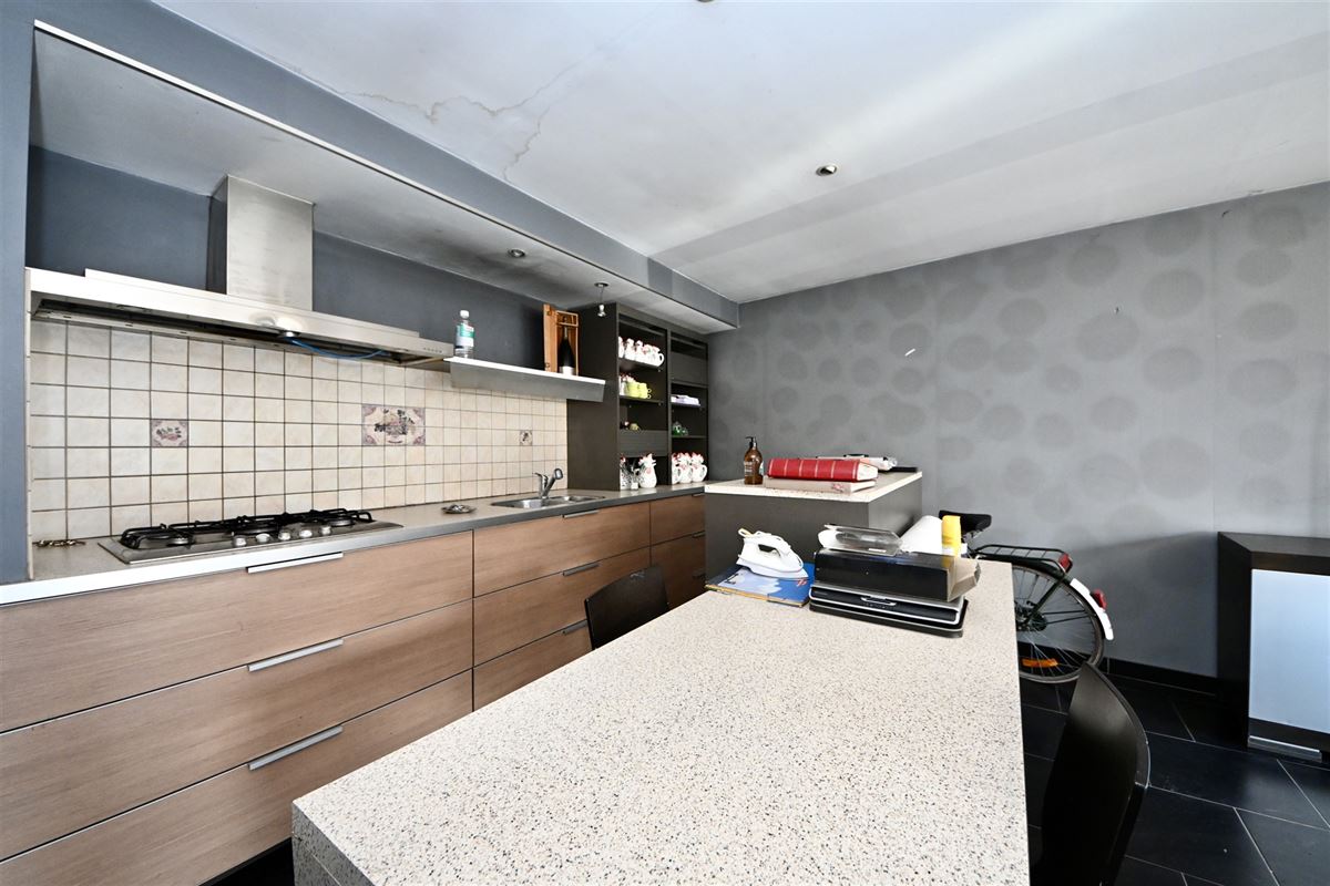 Handelspand met restaurant en appartement