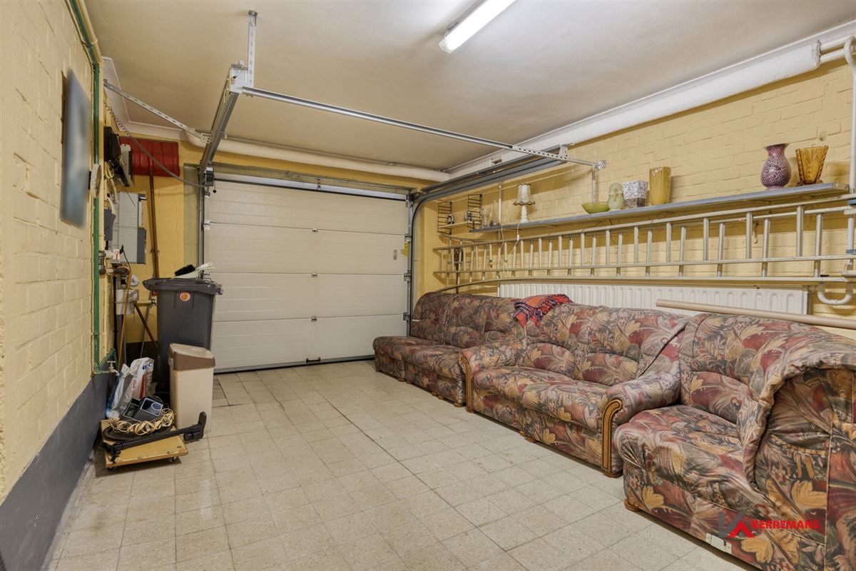 Ruime Woning met 3 slaapkamers, tuin en garage.