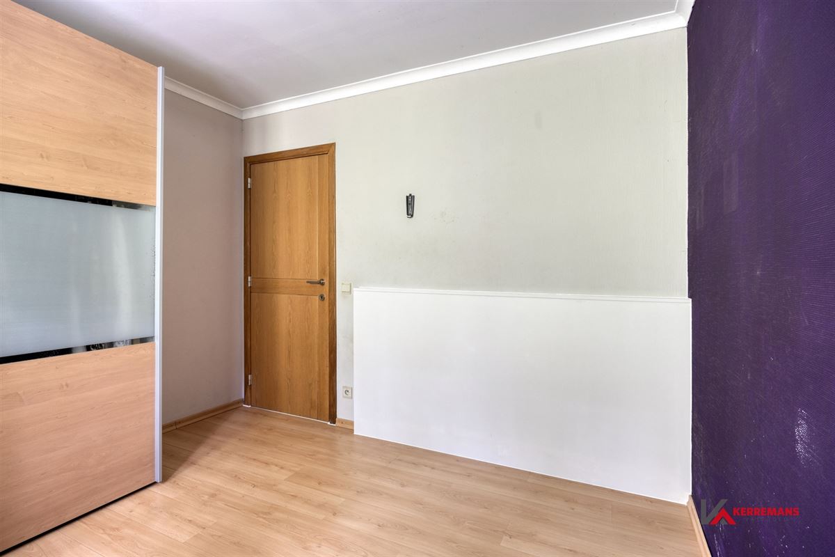 Laagbouwwoning met 3 slaapkamers, garage en tuin. 