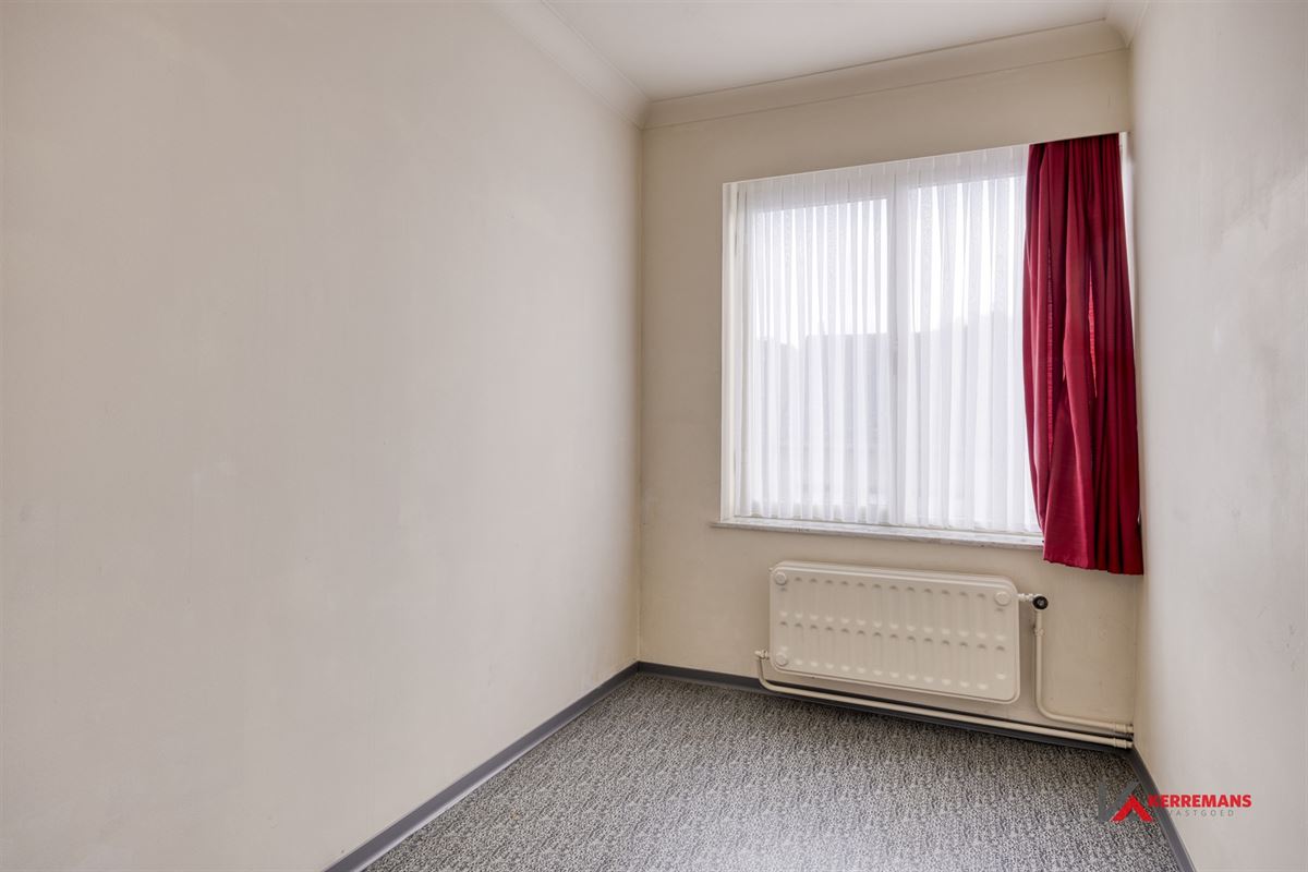 Ruime Woning met 3 slaapkamers, tuin en garage.