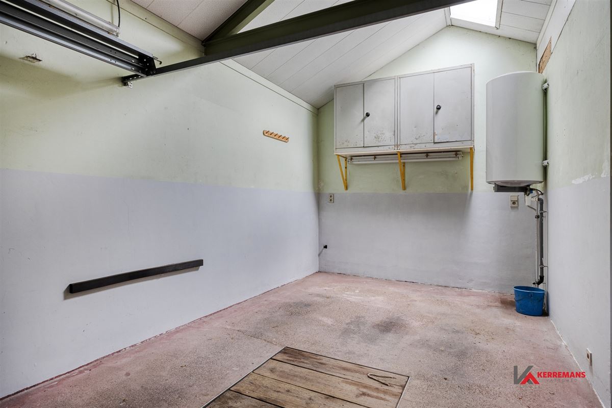 Laagbouwwoning met 3 slaapkamers, garage en tuin. 