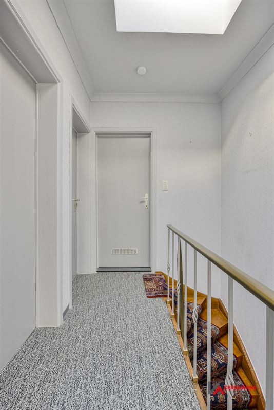 Ruime Woning met 3 slaapkamers, tuin en garage.