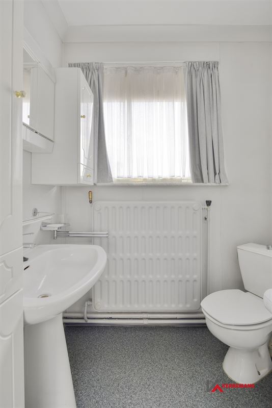 Ruime Woning met 3 slaapkamers, tuin en garage.