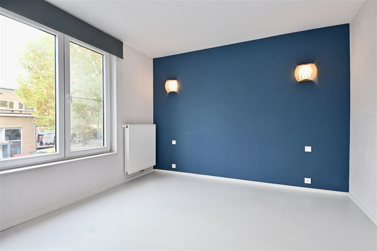 Appartement met 2 slaapkamers, terras en staanplaats.