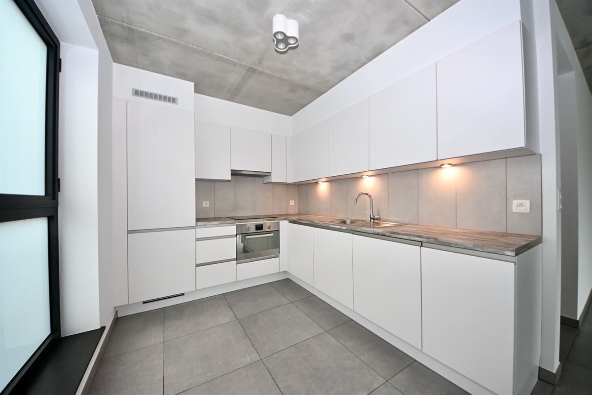 Duplex appartement met 2 slaapkamers en terras.