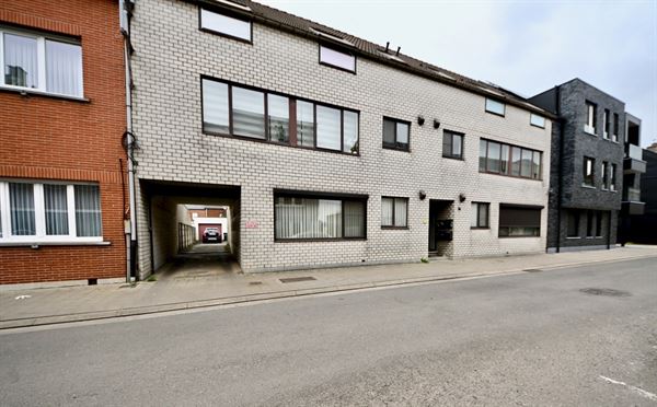 Instapklaar appartement met 3 slaapkamers en garage.