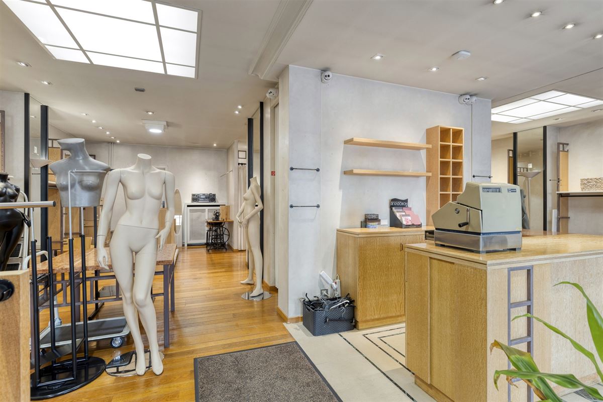 Commercieel pand met woonst op toplocatie.