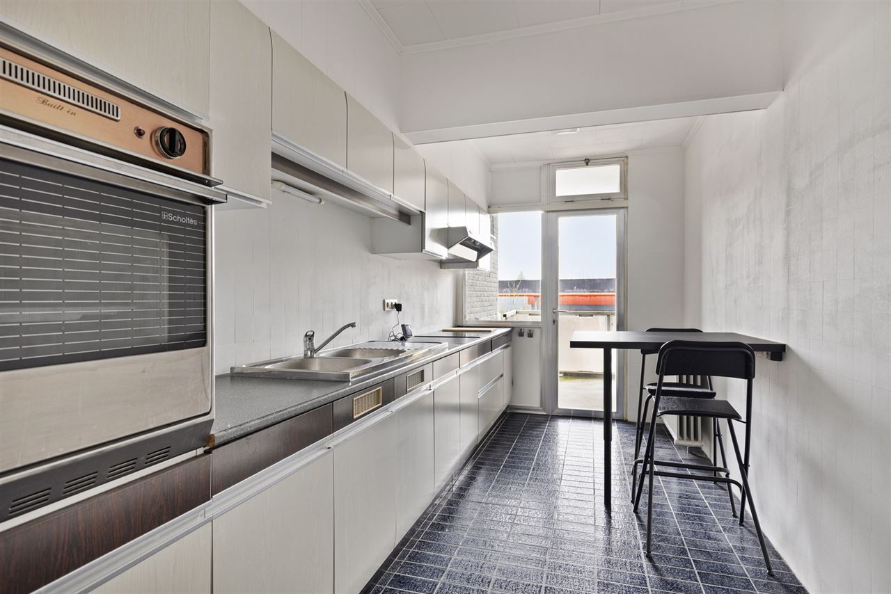Appartement op 1ste verdieping met 2 slaapkamers en garage.