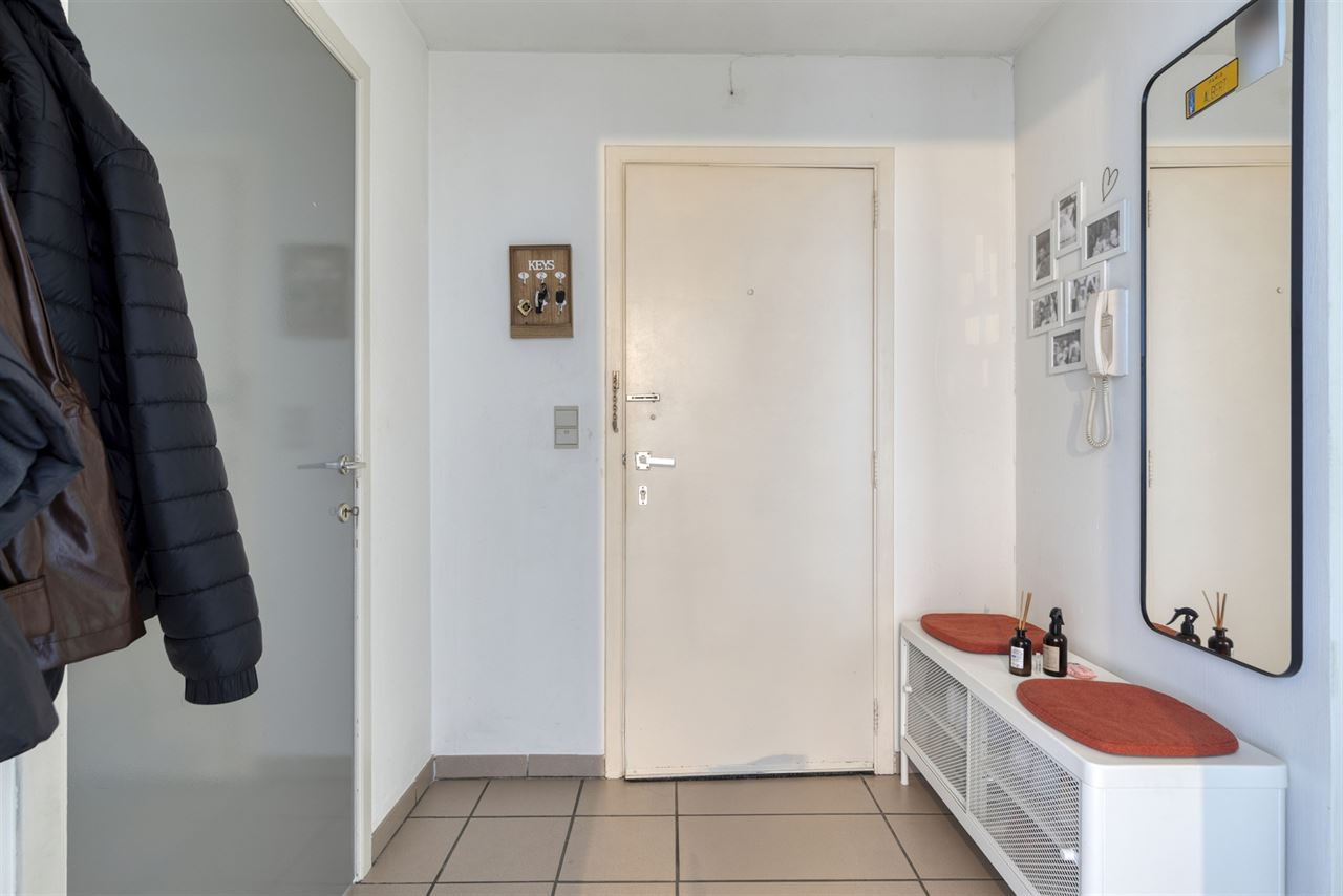 Instapklaar app. met 2 slaapkamers, terras en garage.