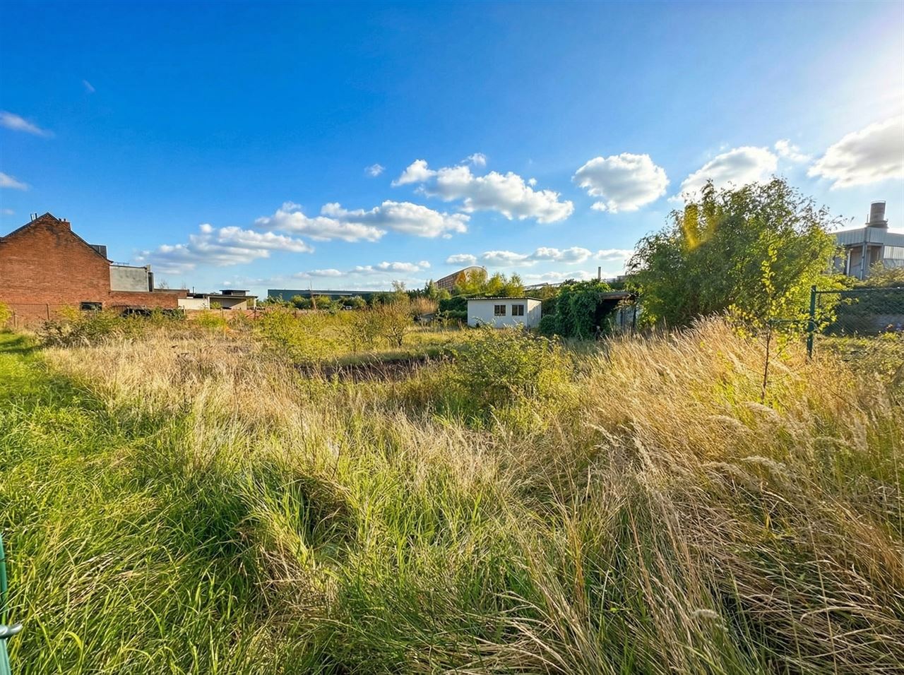 Projectgrond bestaande uit 9 percelen.