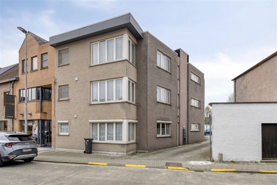Instapklaar appartement met 3 slaapkamers, terras en garage