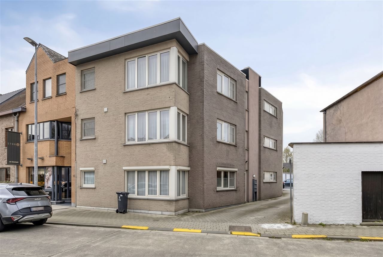 Instapklaar appartement met 3 slaapkamers, terras en garage