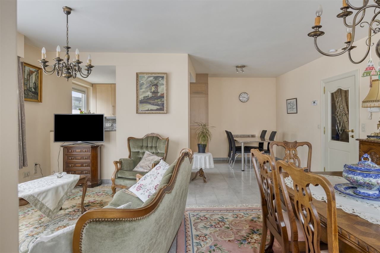 Instapklaar appartement met 3 slaapkamers, terras en garage