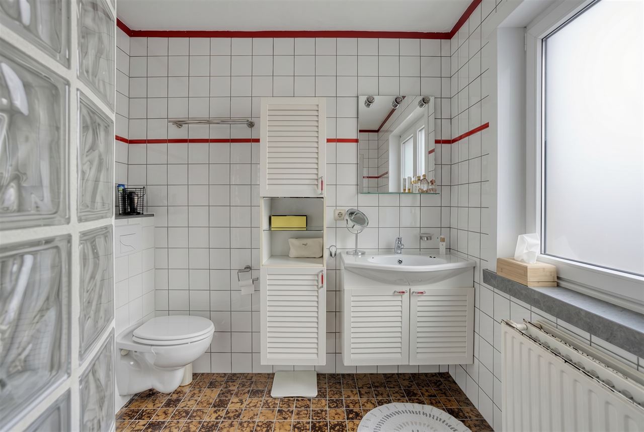 Instapklare woning met 3 slaapkamers, tuin en parkeerplaats