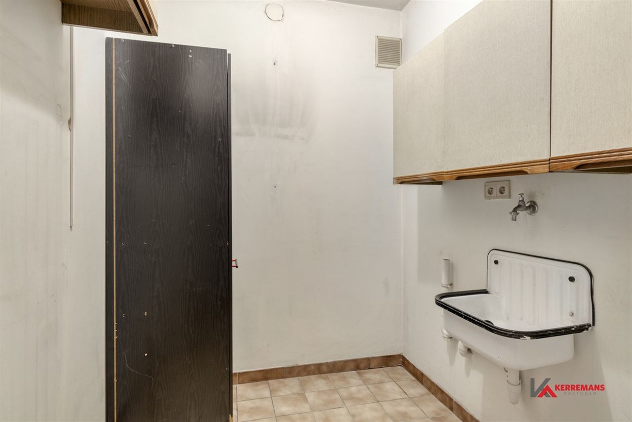 Instapklaar appartement met 3 slaapkamers en garage.