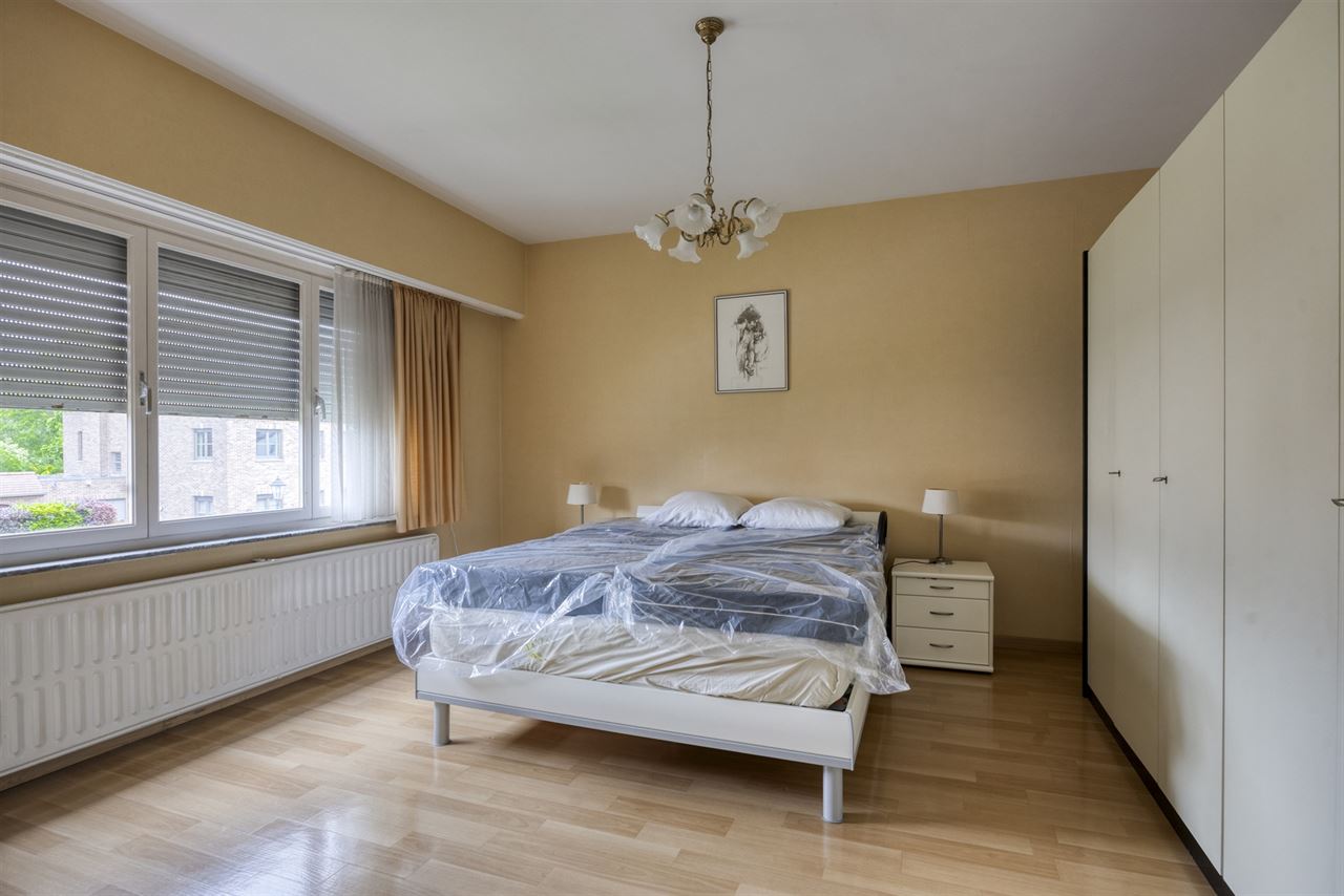 Woning met 3 slaapkamers, tuin en garage.