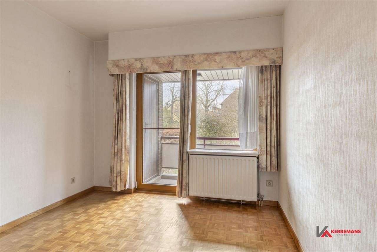 Instapklaar appartement met 3 slaapkamers en garage.