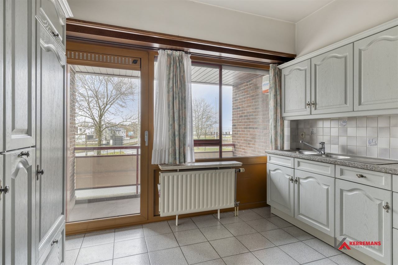 Instapklaar appartement met 3 slaapkamers en garage.