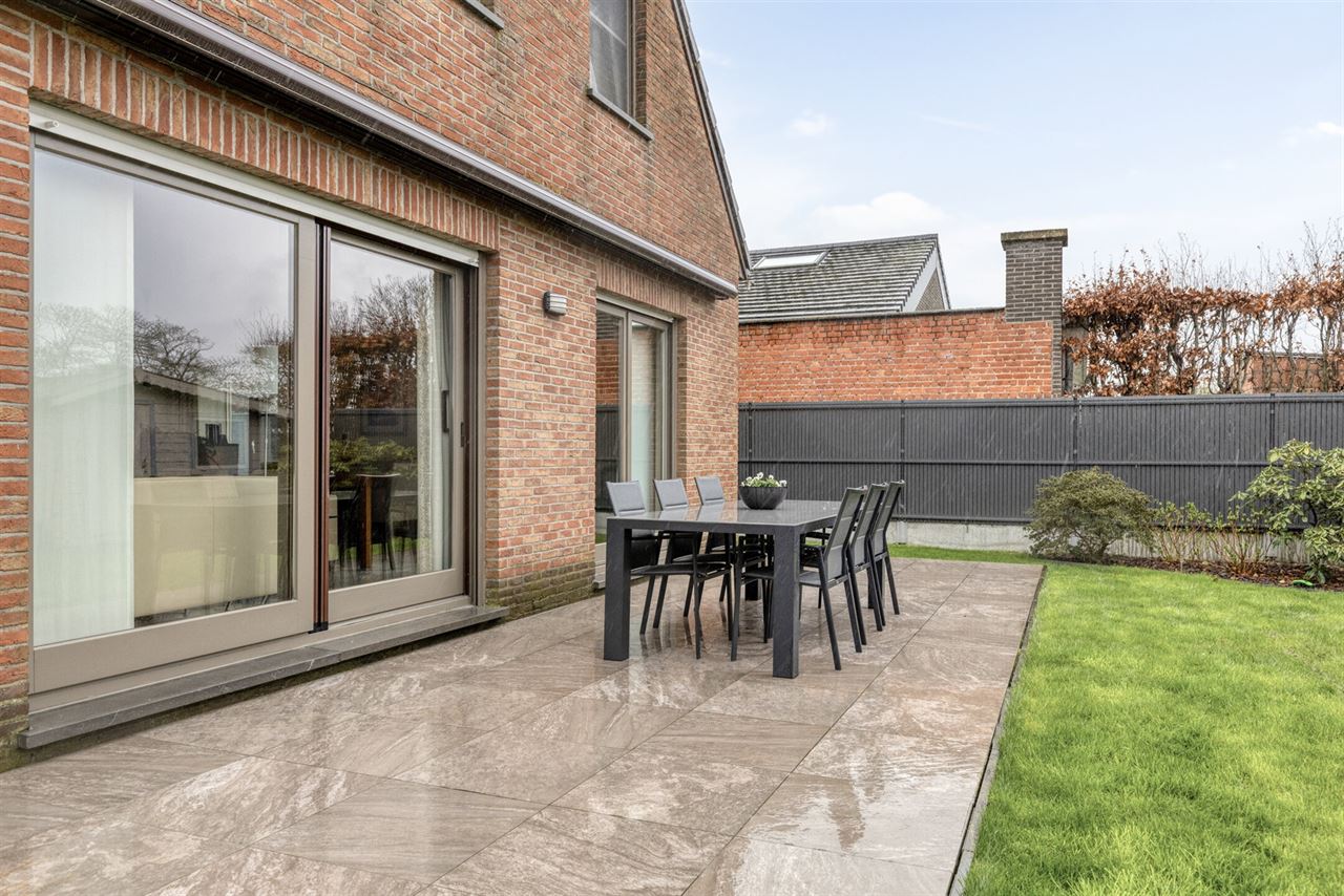 Instapklare woning met 3 slaapkamers en tuin.