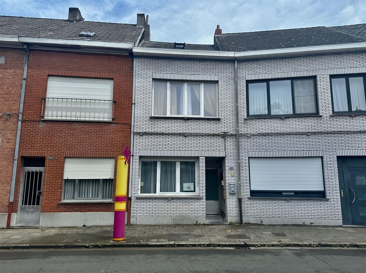 Op te frissen woning met 4 slaapkamers.