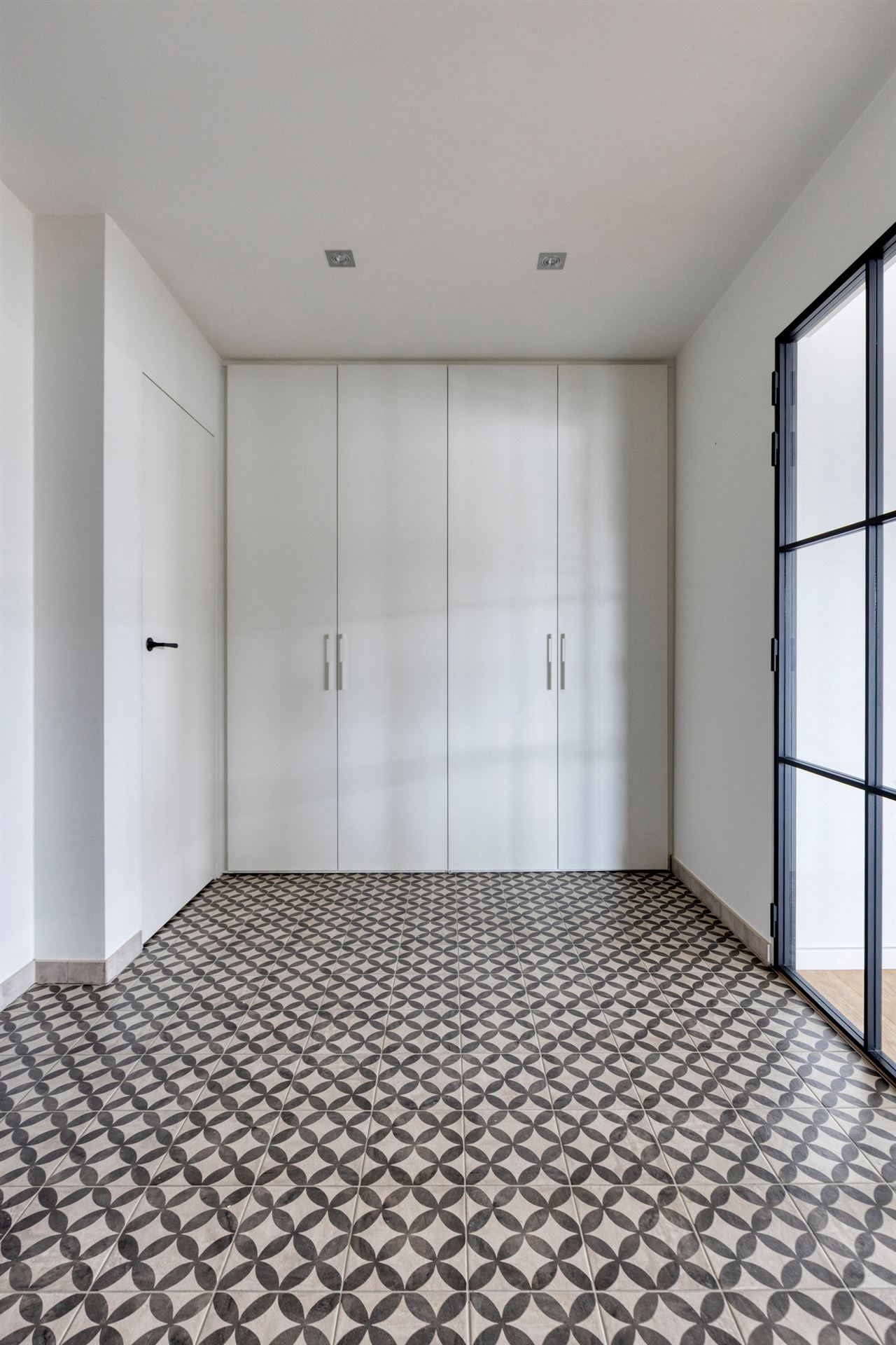 Appartement met 3 slaapkamers en 2 garages.