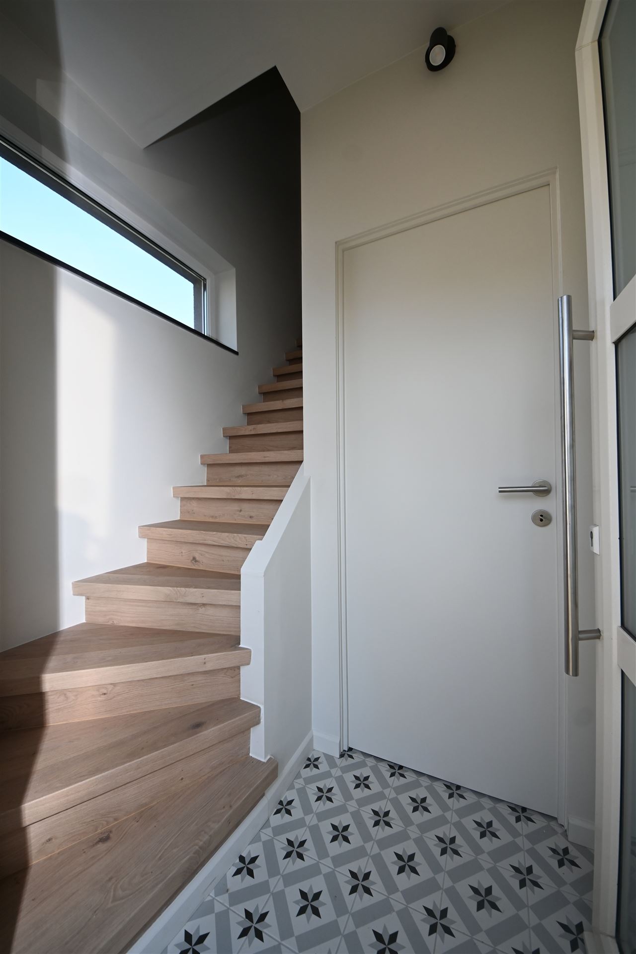 Gerenoveerd duplex appartement met 3 slaapkamers