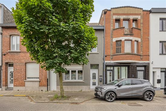Woning met 4 slaapkamers en tuin.
