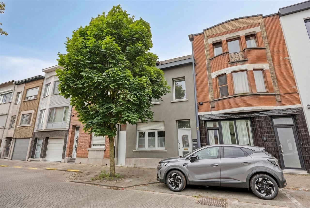 Woning met 4 slaapkamers en tuin.