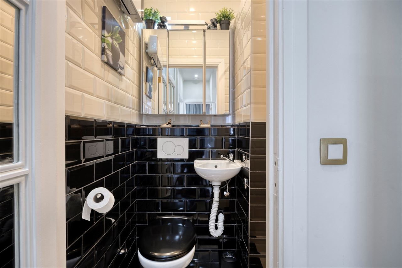 Instapklare woning met 3 (mog. 4) slaapkamers en tuin.