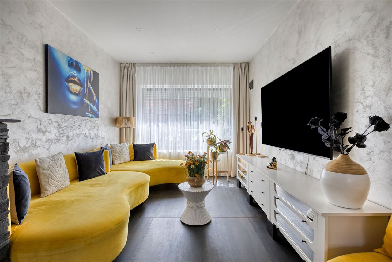 Instapklare woning met 3 (mog. 4) slaapkamers en tuin.