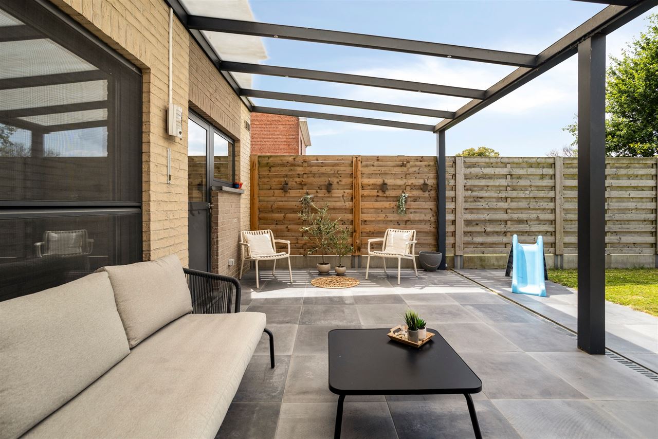 Instapklare woning met 3 slaapkamers en garage.