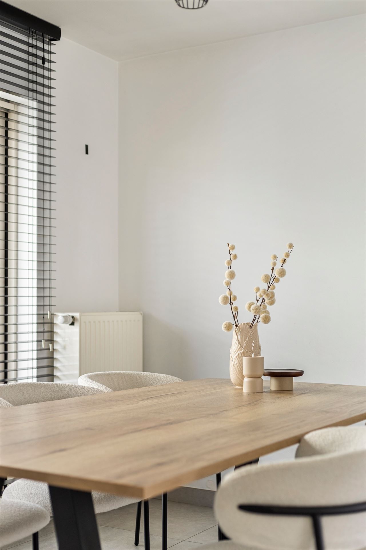 Instapklare woning met 3 slaapkamers en garage.