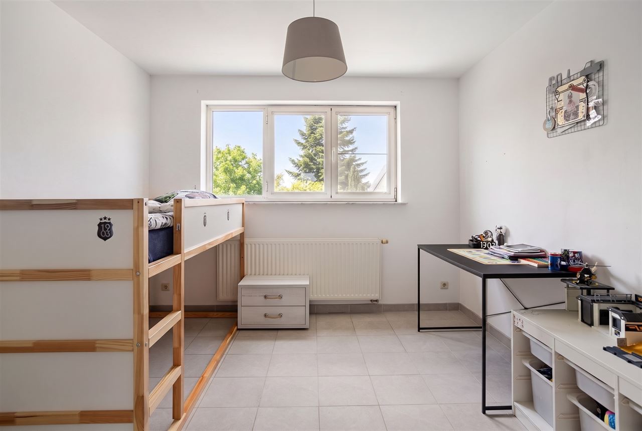 Instapklare woning met 3 slaapkamers en garage.