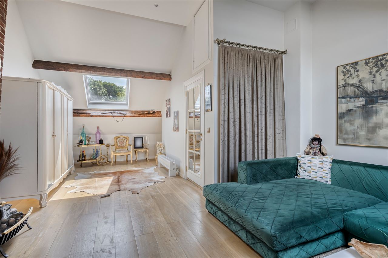 Instapklare woning met 3 (mog. 4) slaapkamers en tuin.